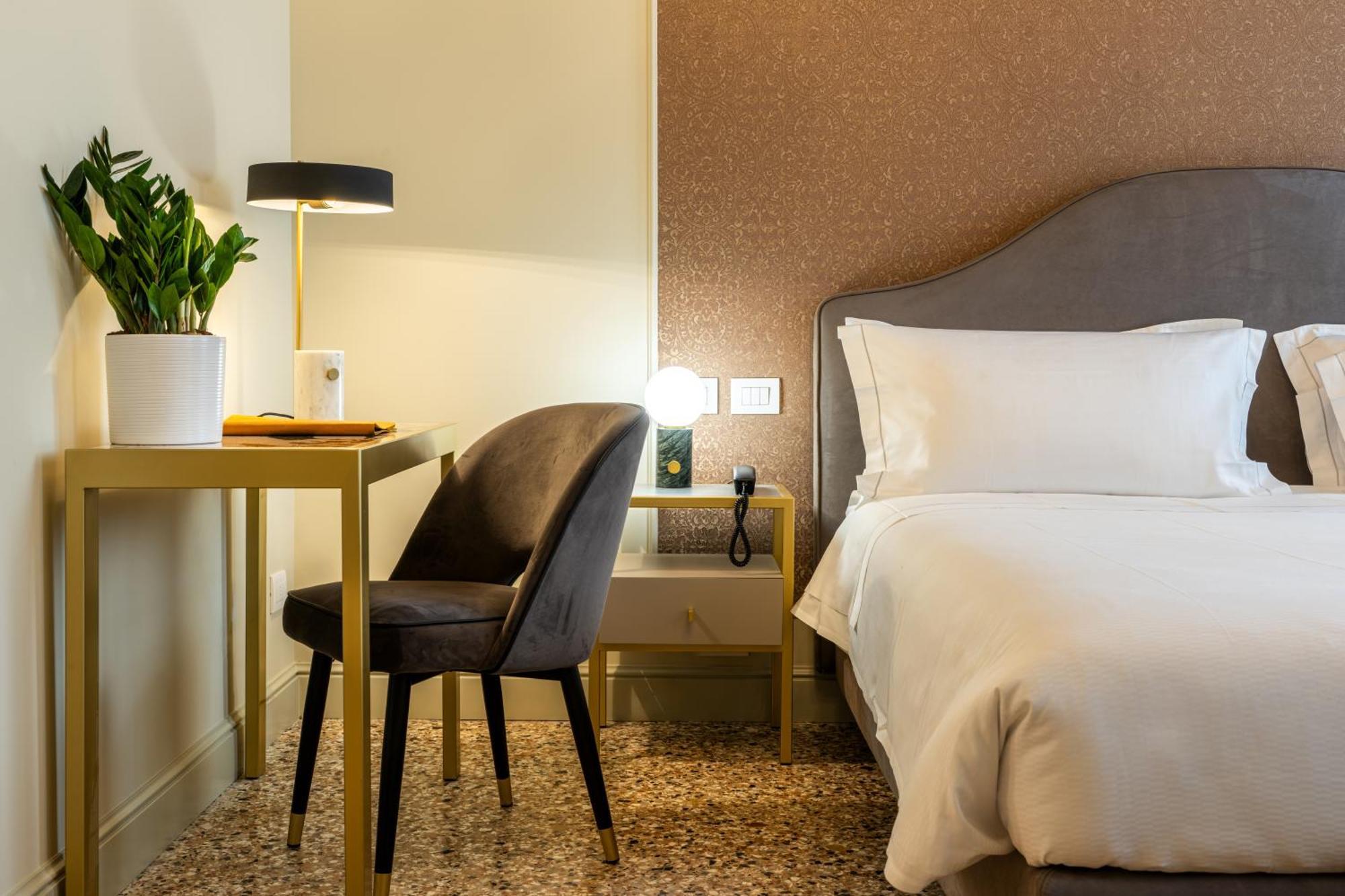 Hotel Palazzina Sardi Venesia Bagian luar foto