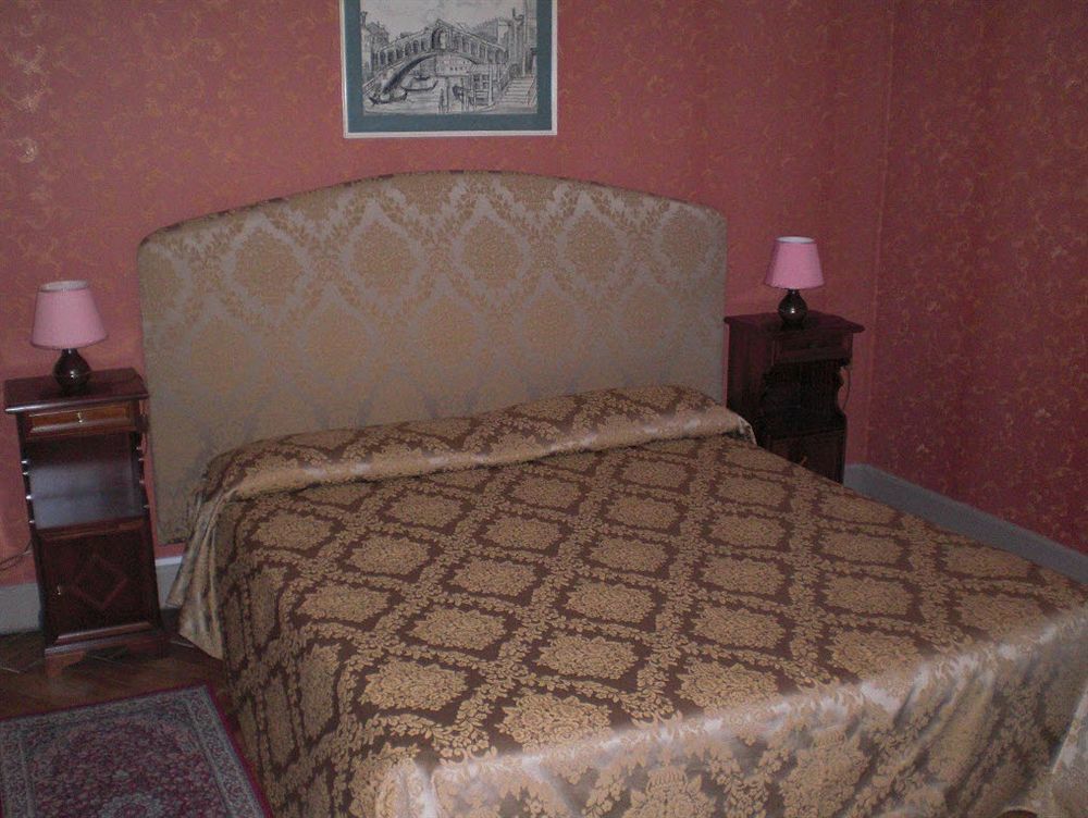 Hotel Palazzina Sardi Venesia Bagian luar foto